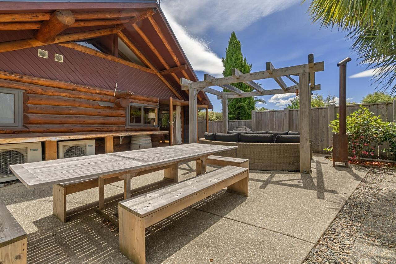The Log House Villa Wanaka Eksteriør bilde